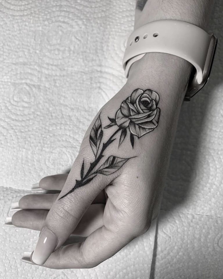 Top 100+ about best female tattoos on hand super cool .vn